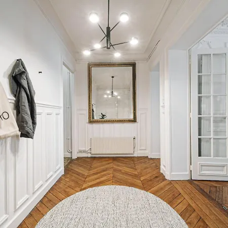 Lazare - 3 A Ternes Apartament