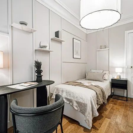 Lazare - 3 A Ternes Apartament Paryż